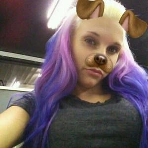 Meet your Posher, Katelyn